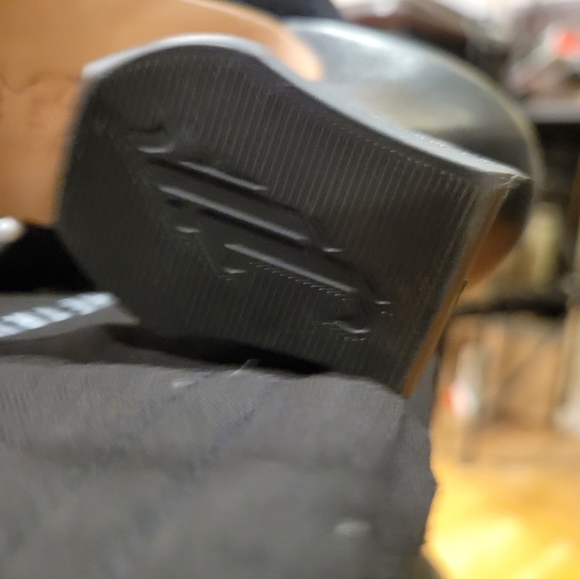 John Fluevog Classy Marin Size 6 - Picture 12 of 12